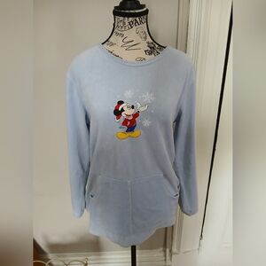 Mickey Mouse Christmas top ! !